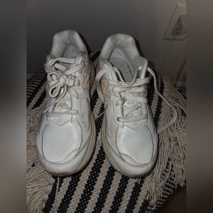 Girl's White New Balance with Beige Accents Size 3Y